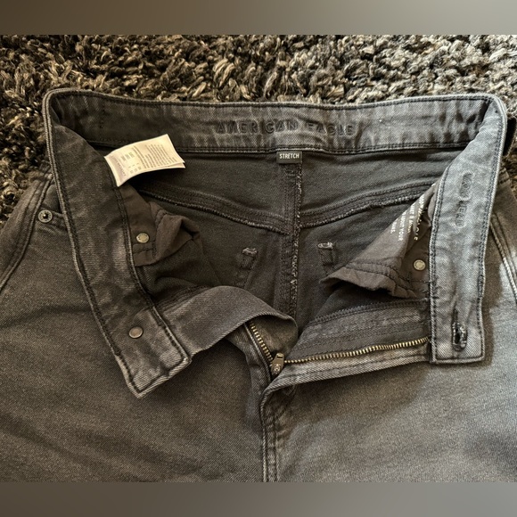 AE Mom jeans. Size 4 Short. Soft black. - Picture 3 of 9